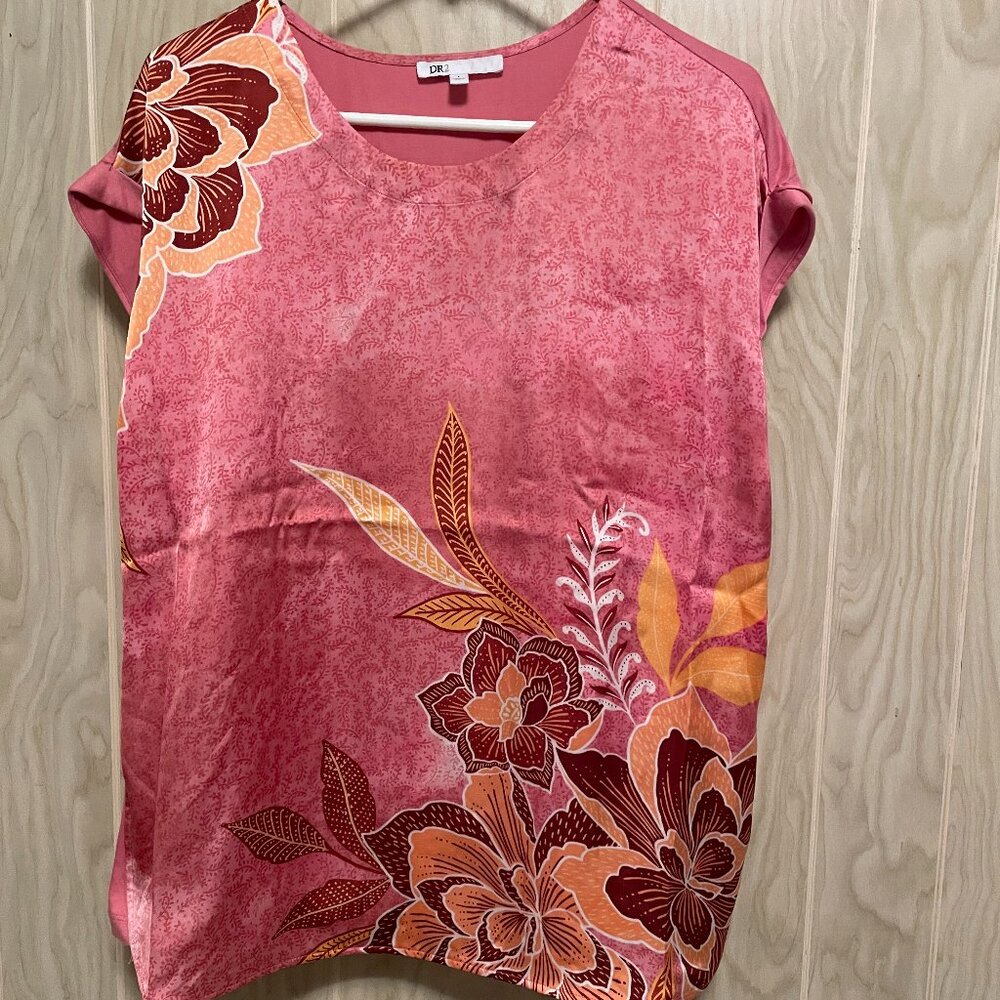 DR2 LARGE SLEEVELESS WOMANS TOP